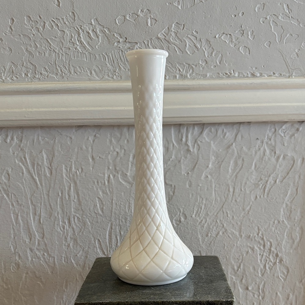 9 inch While Milk Glads Vase | Bud Vase | Flower Vase